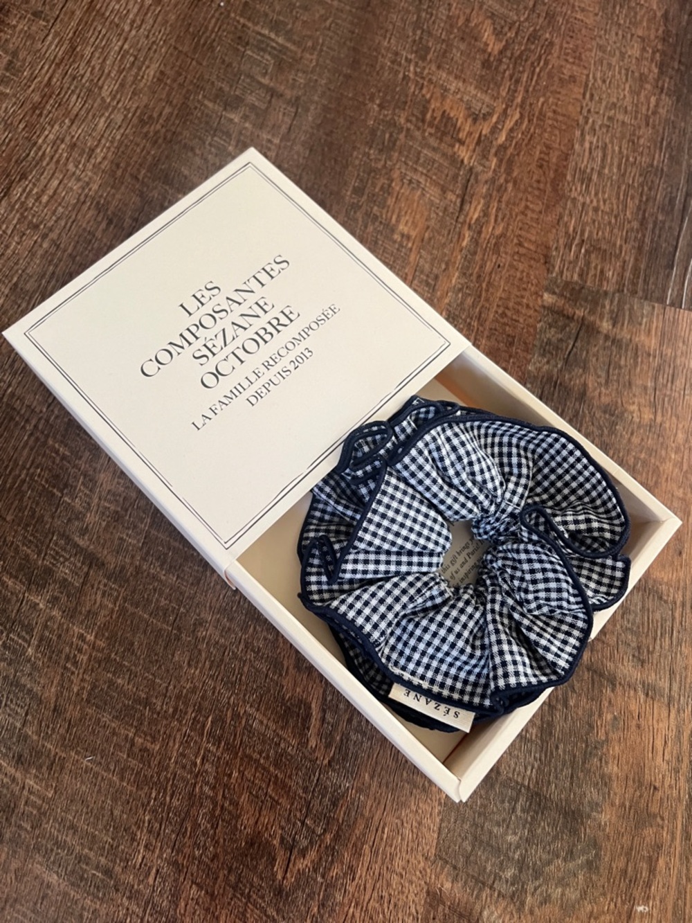 Sézane gingham scrunchie in gift box, NWB!
